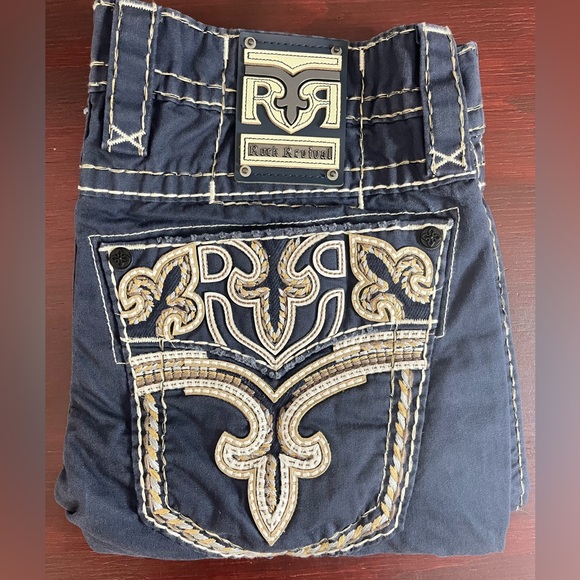 Rock Revival Classic Navy Men's 32W Embroidered Distressed Stitch Cargo Shorts
